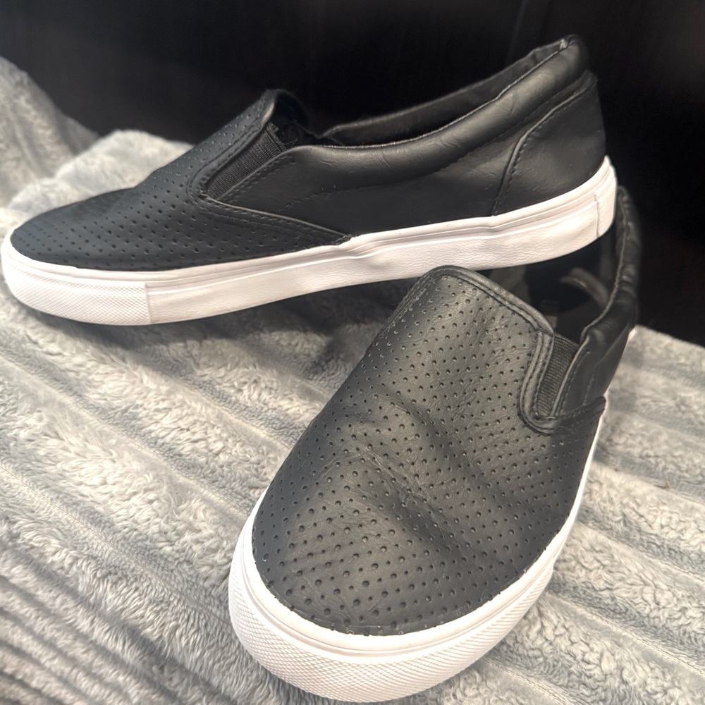 Women’s Black Slip On Shoe Size 8